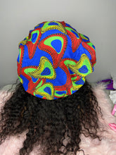 Load image into Gallery viewer, African Print  silk lined Bonnets
